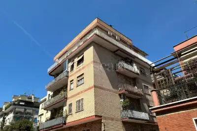 Casa in vendita, Via delle Acacie, Roma