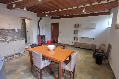 Casa in vendita, via garibaldi 11, Radicondoli