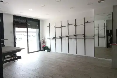 Negozio in vendita, Largo la Loggia, Roma