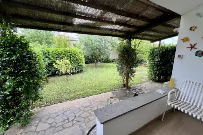 Villino a Schiera in affitto, Via Ceriale, Fiumicino