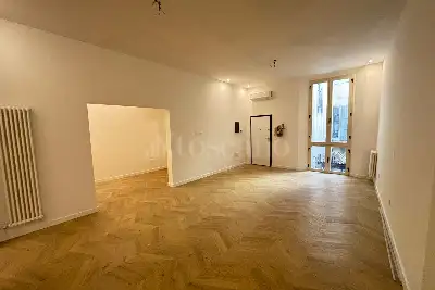 Casa in vendita, Via Galliera, Bologna