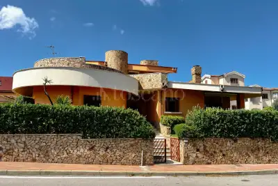 Villa in vendita, Via C. Maderno, Olbia