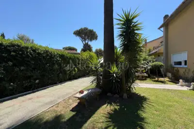 Villa Plurifamiliare in vendita, Viale Alessandro Magno, Roma