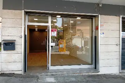 Negozio in affitto, Via Flaminia, Roma