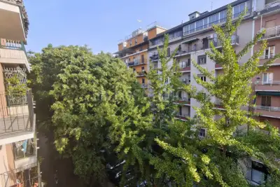 Casa in vendita, Via Venosa, Milano