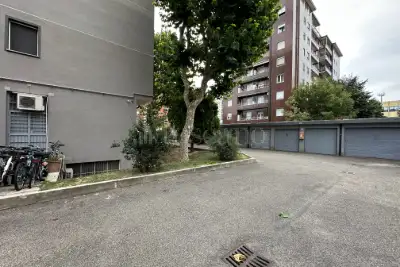 Box in vendita, Via Filippo Brunelleschi, Milano