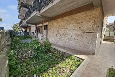 Casa in vendita, Via Odessa, Pomezia