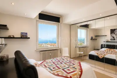 Casa in vendita, Piazza Luigi Einaudi, Desenzano del Garda