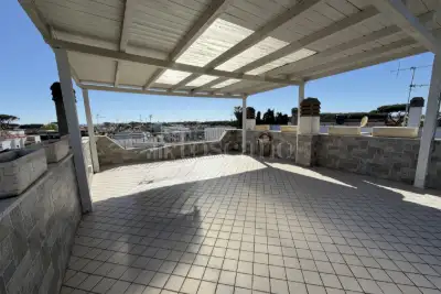 Villino a Schiera in vendita, Viale Paride, Ardea