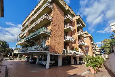 Casa in vendita, Via Vincenzo Tomassini, Roma