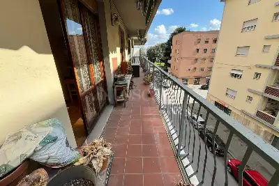 Casa in vendita, Via Ferrara, Prato