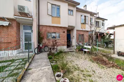 Villino a Schiera in vendita, Via Fiumicino, Azzano Decimo