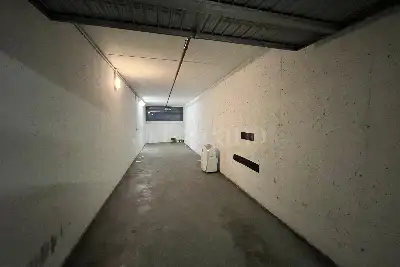 Box in affitto, Via Savona, Milano