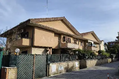 Casa in vendita, Via di Torre Morena, Roma