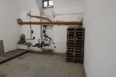 Magazzino in vendita, Via Plinio, Milano