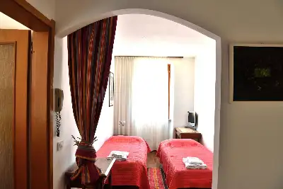 Casa Indipendente in vendita, Via Schignano, Argegno