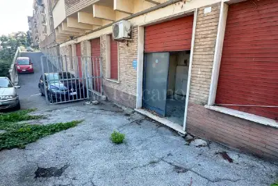Magazzino in vendita, Passo Spartaco Ferradini, Genova