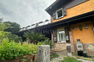 Casa Indipendente in vendita, Via Campiani, Cellatica