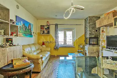 Casa in vendita, Via Carlo Cerrini, Cuasso al Monte