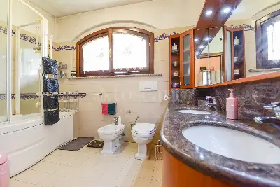 Villa in vendita, Via Edmondo De Amicis, Fino Mornasco