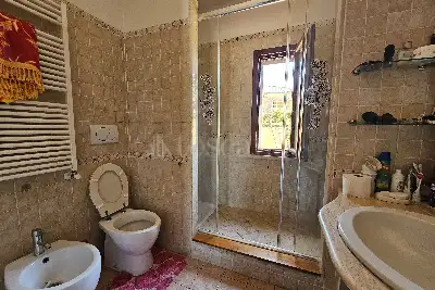 Villa in vendita, Via Rumenia , Pomezia