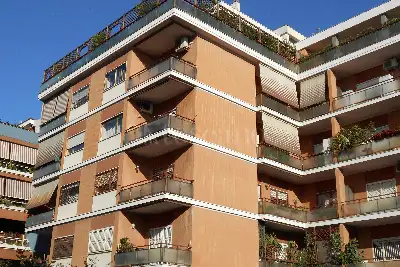 Box in vendita, Piazza Bettica, Roma