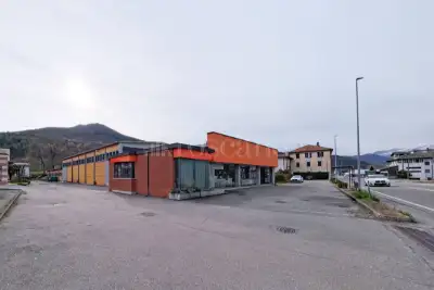 Capannone in vendita, Via Provinciale, Mesenzana