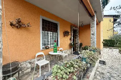 Villa in vendita, Via Canossi, Rezzato, Rezzato