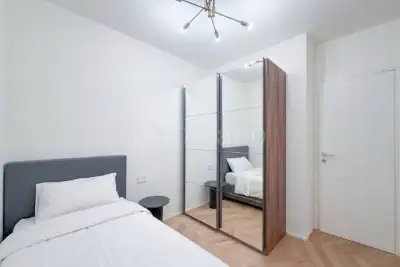 Casa in vendita, Via Giovanni da Procida 25, Milano