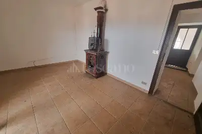 Casa Indipendente in vendita, Via Roma, Marchirolo