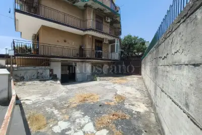 Magazzino in vendita, Piazza Marconi, Sant'Agata li Battiati
