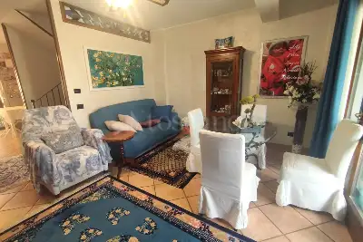 Villino a Schiera in vendita, Via Michele Nau, Roma