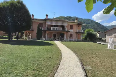 Villa in vendita, Via F. Petrarca, Sarezzo