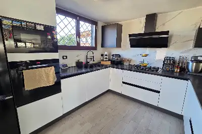 Villa Plurifamiliare in vendita, Via Giuseppe Dechelette, Roma