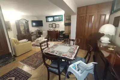 Villino a Schiera in vendita, Via Michele Nau, Roma