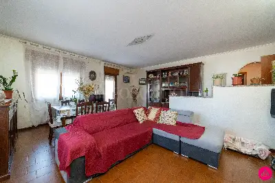 Casa in vendita, Piazza San Bartolomeo, Azzano Decimo