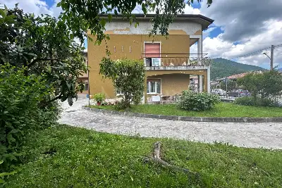 Palazzo in vendita, Via Sant'Andrea, Concesio