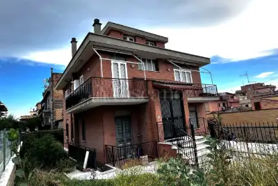 Casa in vendita, Via Pietro Castelli, Roma