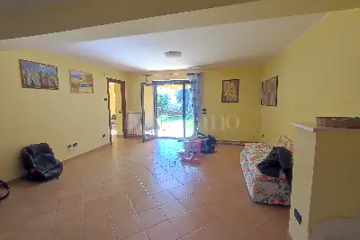 Villino a Schiera in vendita, Via Bazzanese, L'Aquila