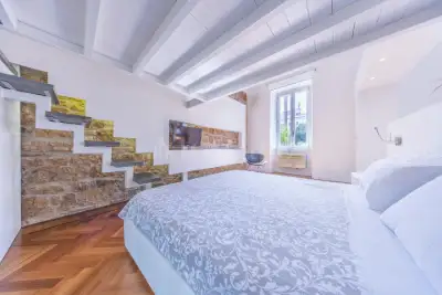 Casa in vendita, Via Castelfidardo, Roma