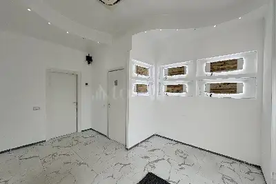 Negozio in vendita, Via Lodovico Il Moro, Milano