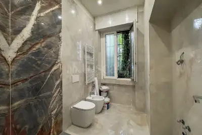 Casa in vendita, Viale Tunisia, Milano