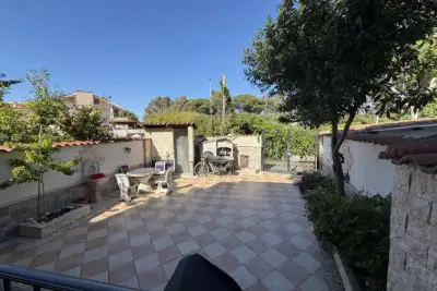 Villino a Schiera in vendita, Viale Paride, Ardea