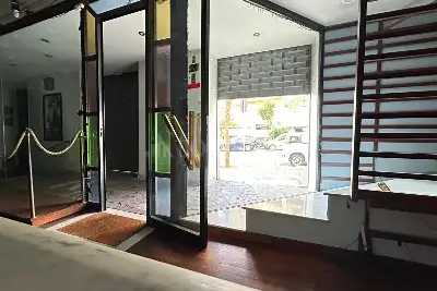 Negozio in vendita, Via Fonteiana, Roma