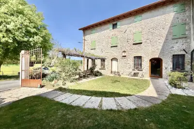 Villa in vendita, Strada Pille, Monzambano