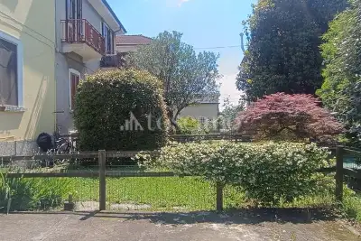 Casa in vendita, Via Bovisasca, Milano