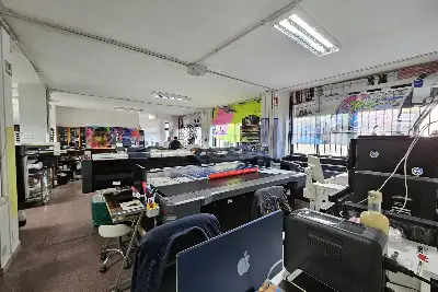 Negozio in vendita, Latina V.le Le Corbusier 175, Latina