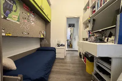 Casa in vendita, Via Solari, Milano