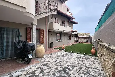 Villa Plurifamiliare in vendita, Via Martin Luther King 3, Sennori