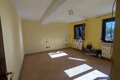 Villino a Schiera in vendita, Via Bazzanese, L'Aquila